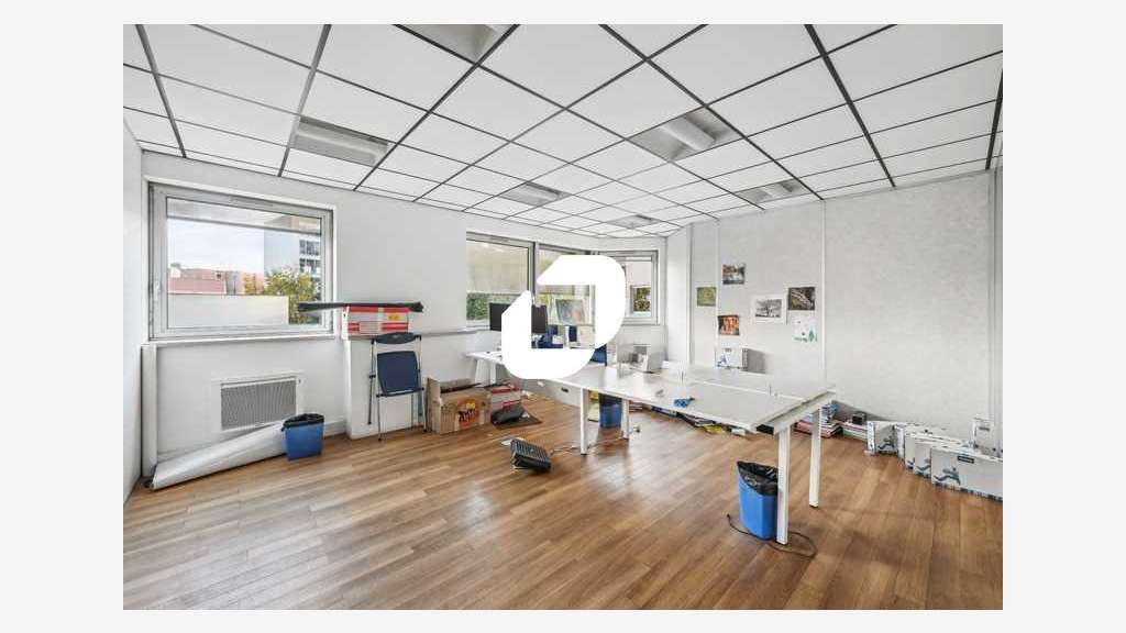 A louer Bureaux 211m² Cachan