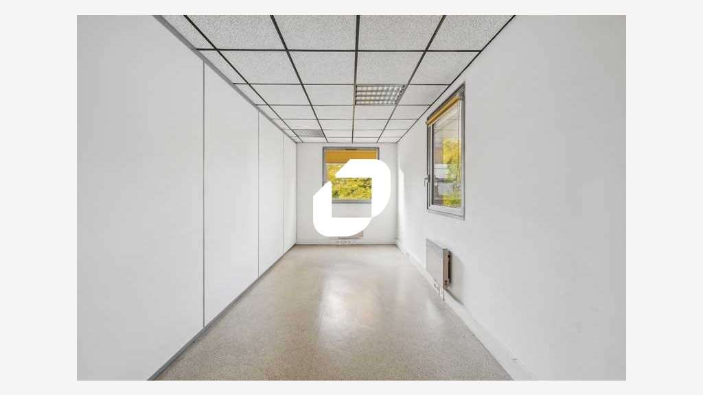A louer Bureaux 257m² Cachan