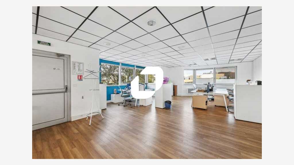 A louer Bureaux 743m² Cachan