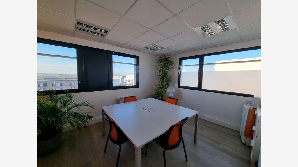 Bureaux 100m² R+2 à louer au Sud de Caen