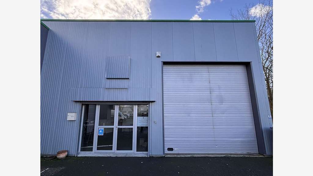 A louer local d'activité 200m² Sud Caen
