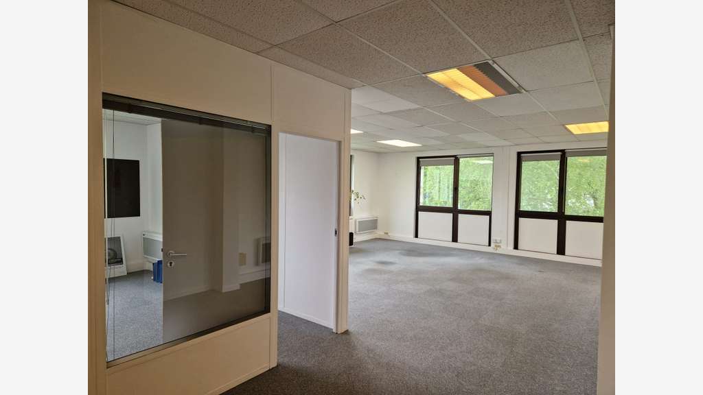 A louer bureaux 70m² R+1 à Caen Nord