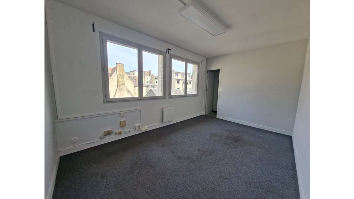 CAEN RUE PAUL DOUMER
