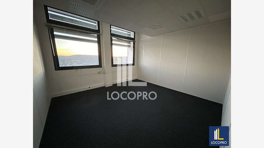 Bureaux 588m² à louer à Cagnes-sur-Mer Technopolis