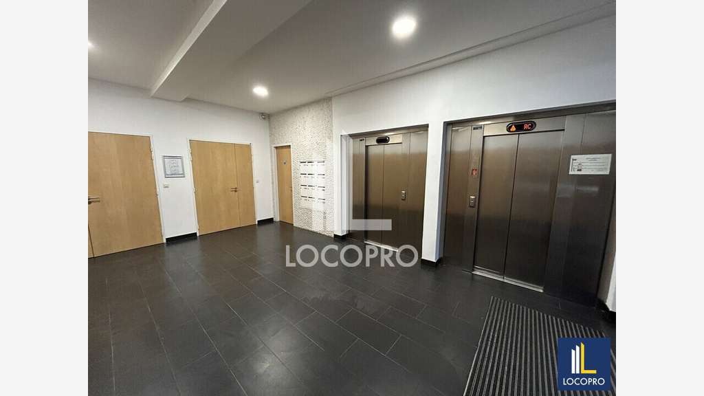 Bureaux 588m² à louer à Cagnes-sur-Mer Technopolis