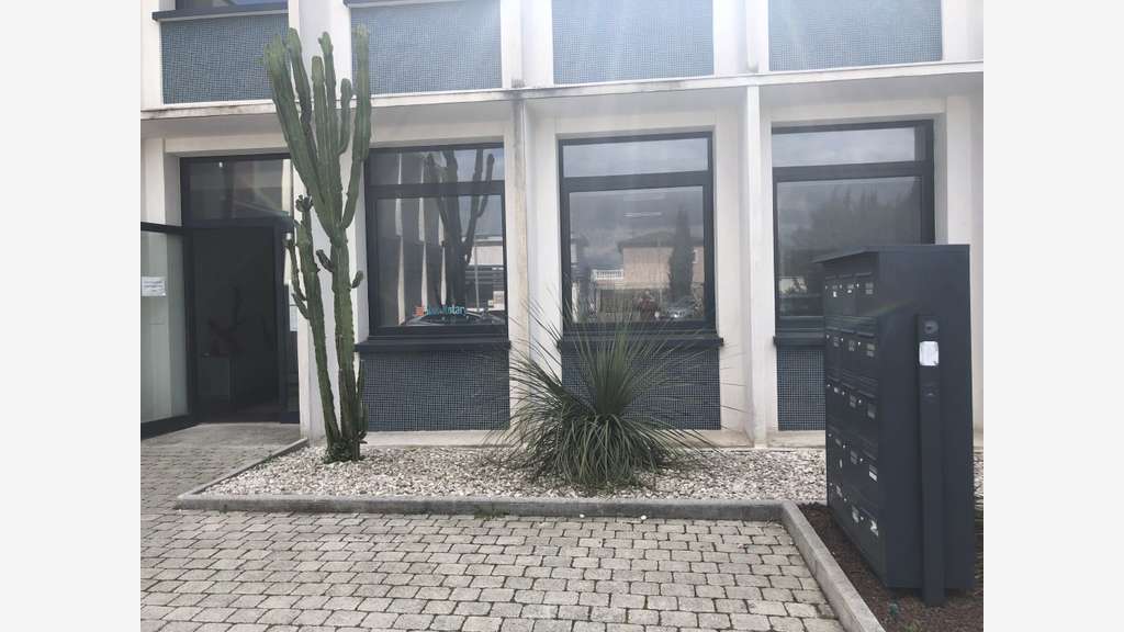 A louer bureaux très bien équipés à Cagnes sur Mer