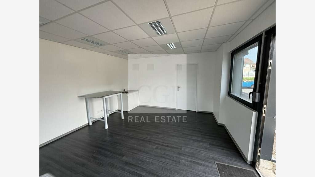 A louer bureaux dès 43m² à Cailloux-sur-Fontaines
