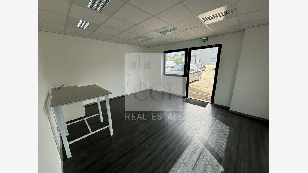 A louer bureaux dès 43m² à Cailloux-sur-Fontaines