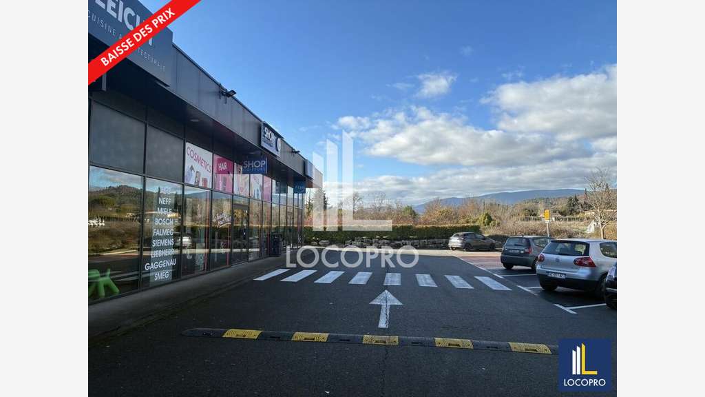 A louer bureaux 96m² zone commerciale de Callian