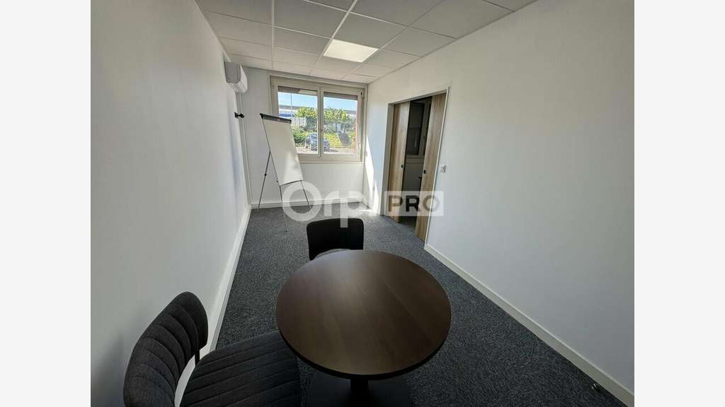 Bureaux 185m² div à louer à Caluire et Cuire