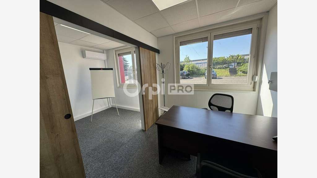 Bureaux 185m² div à louer à Caluire et Cuire