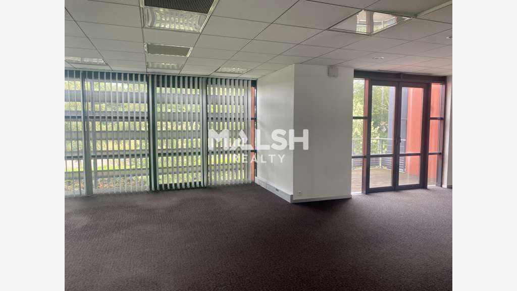 A louer bâtiment bureaux 400m² à Caluire-et-Cuire