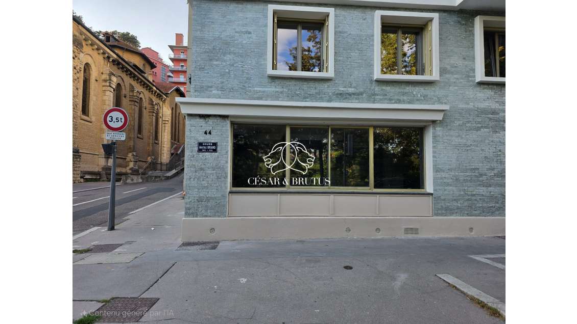 Local commercial 81m² à louer à  Caluire-et-Cuire