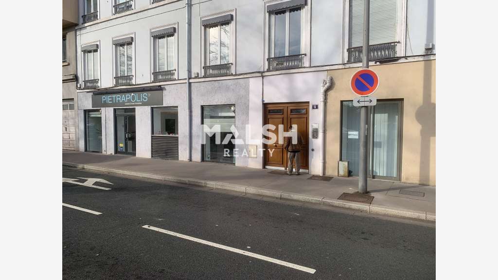 Bureaux à louer 35m² avec vitrine à Caluire