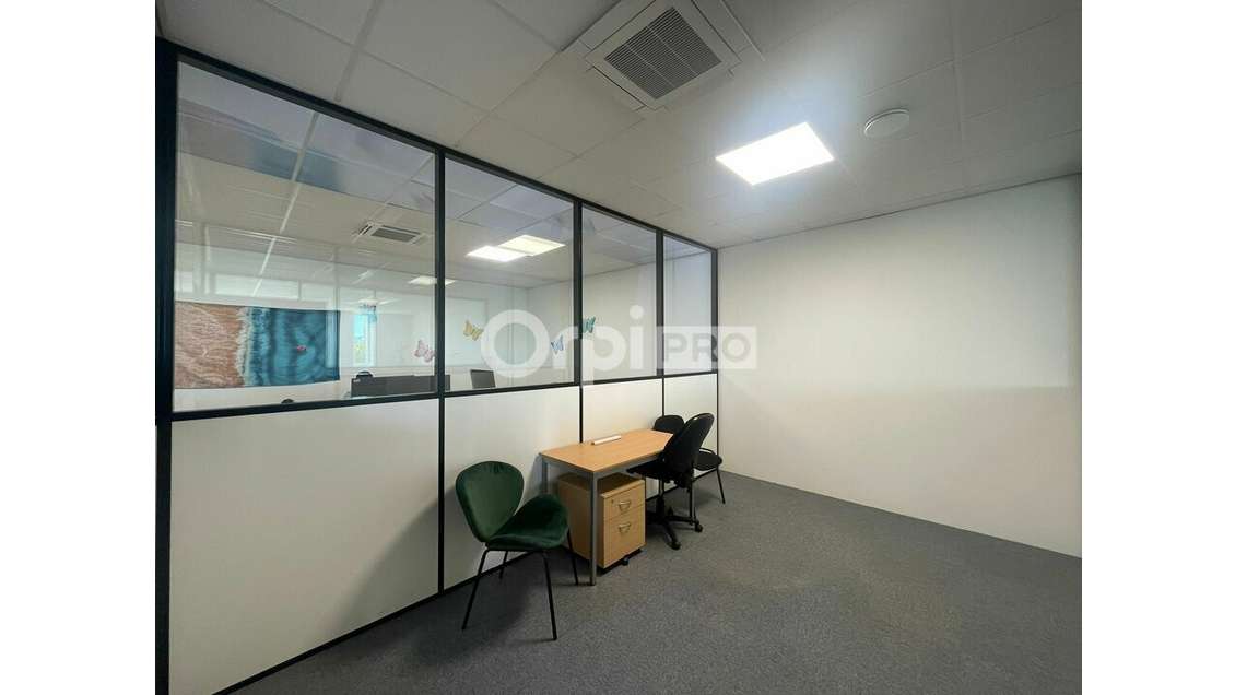 Bureaux à louer 654m² à Caluire-et-Cuire