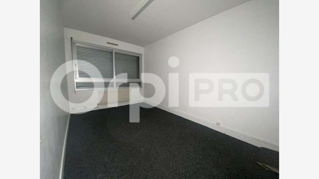 Location bureaux Caluire et Cuire au bord du Rhône