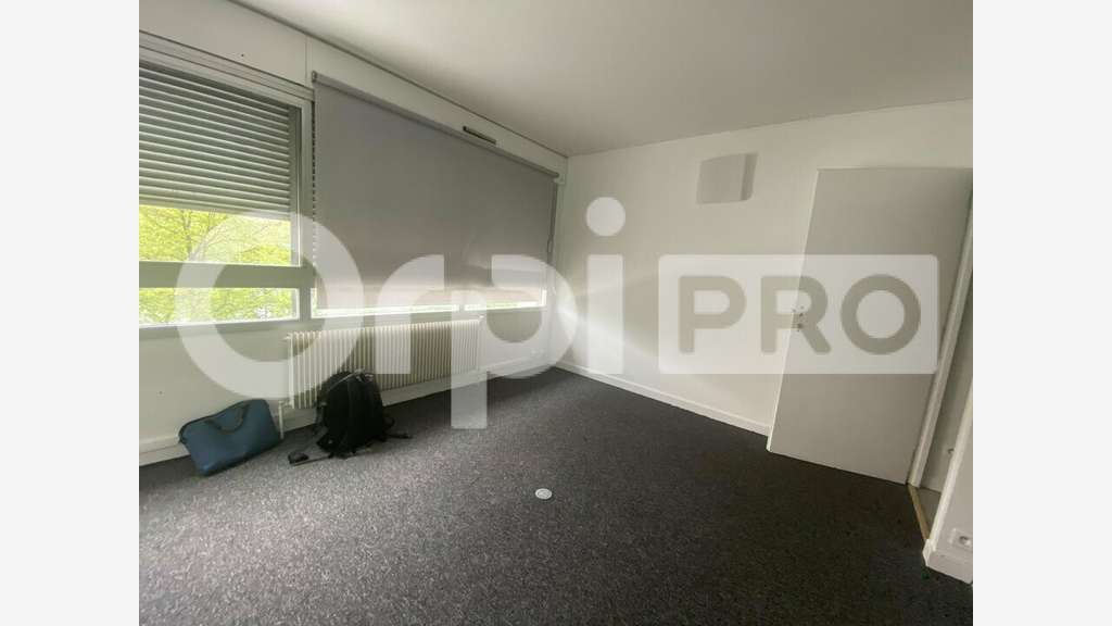 Location bureaux Caluire et Cuire au bord du Rhône