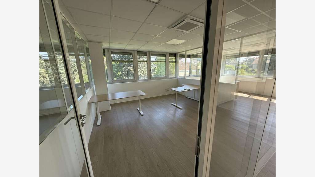 Bureaux 172m² R+1 à louer à Caluire-et-Cuire