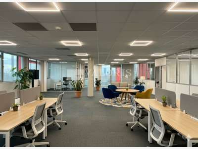 Bureaux 517m² R+6 à louer à Caluire-et-Cuire