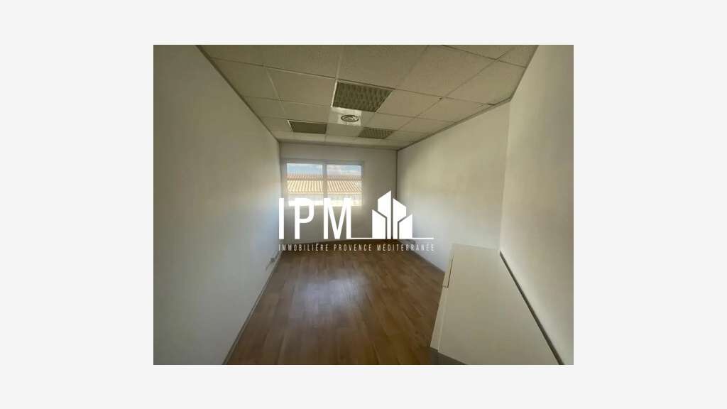 Bureaux 35 m² à louer Camp Major Aubagne 13400
