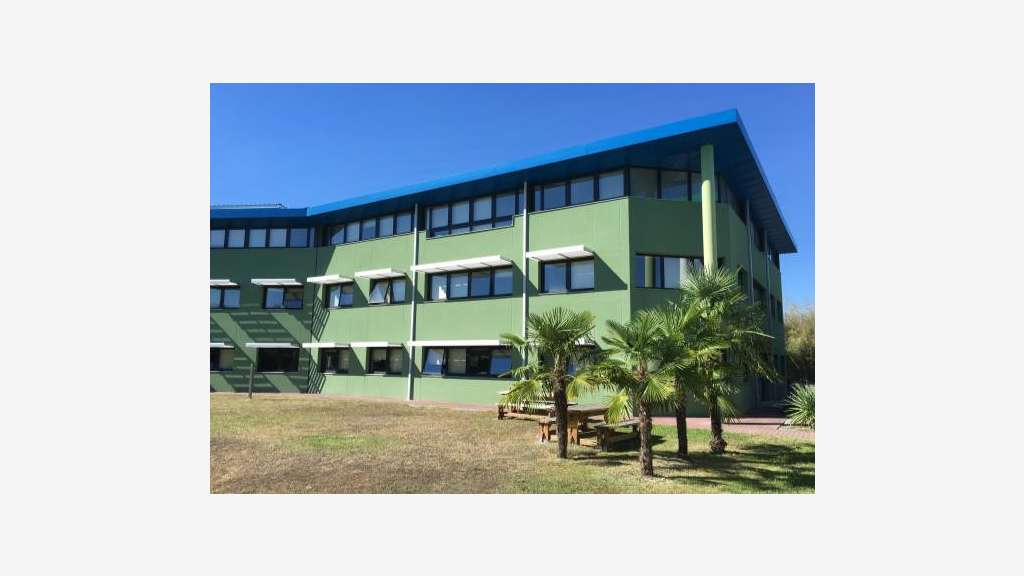 A louer bureaux 275m² R+1 en ZA à Canéjan A63