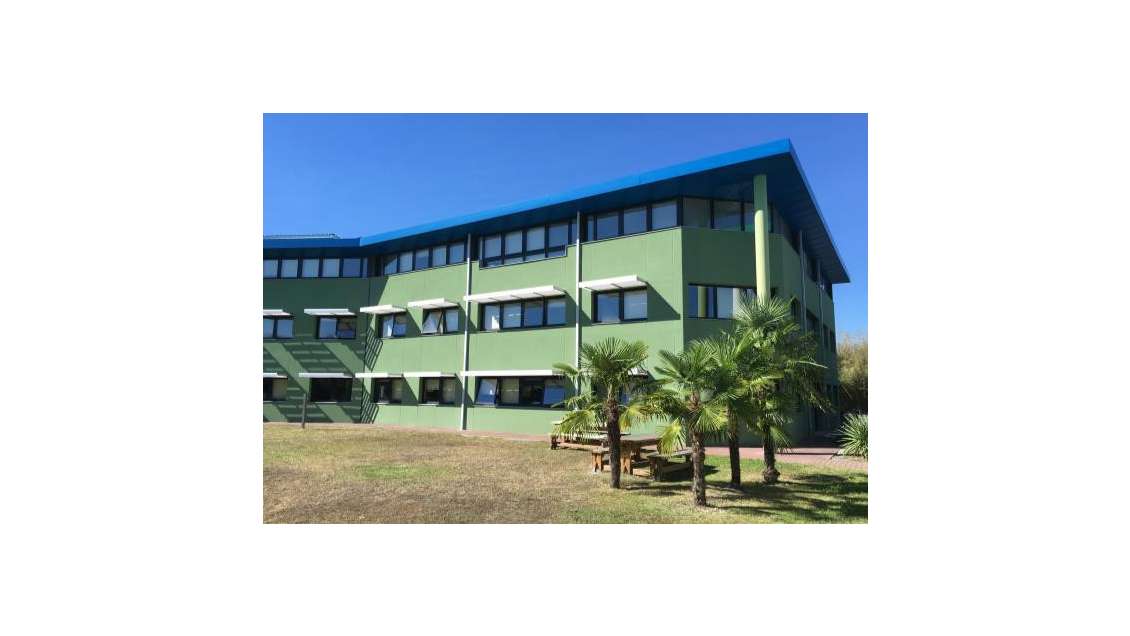 Bureaux 275m² à louer zone activité à Canéjan A63