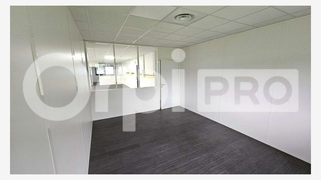 Bureaux 513m² RDC à louer à Canéjan