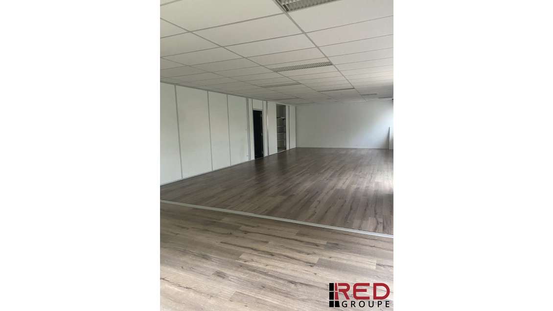 A louer bureaux 161m² RDC au Canet de Meyreuil
