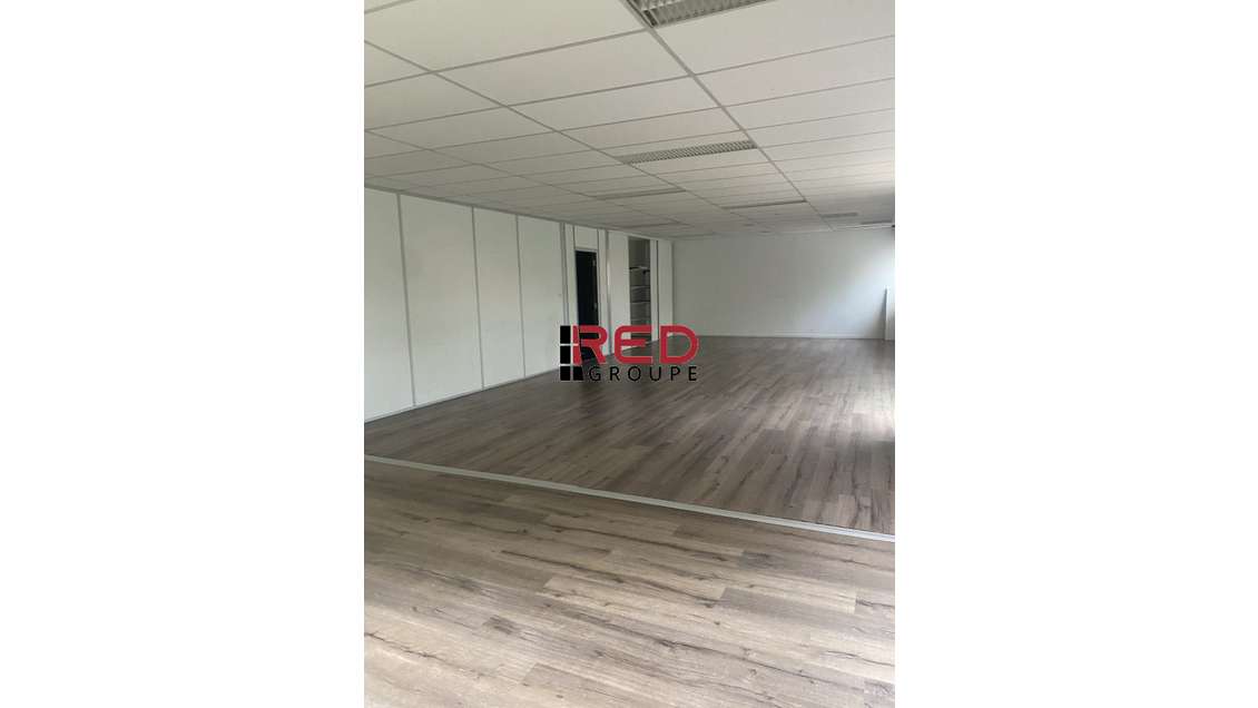 A louer bureaux 161m² RDC au Canet de Meyreuil