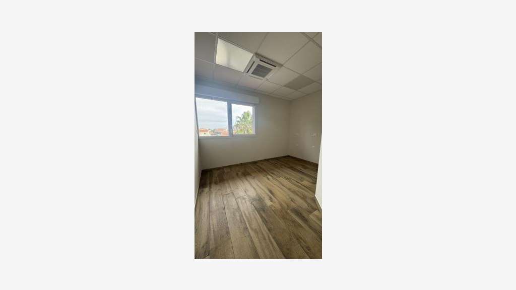 A louer bureau R+2 Canet en Roussillon Medicanet