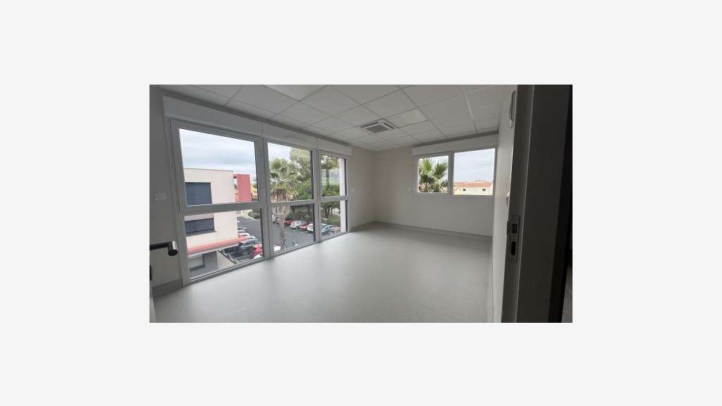 A louer bureau R+2 Canet en Roussillon Medicanet