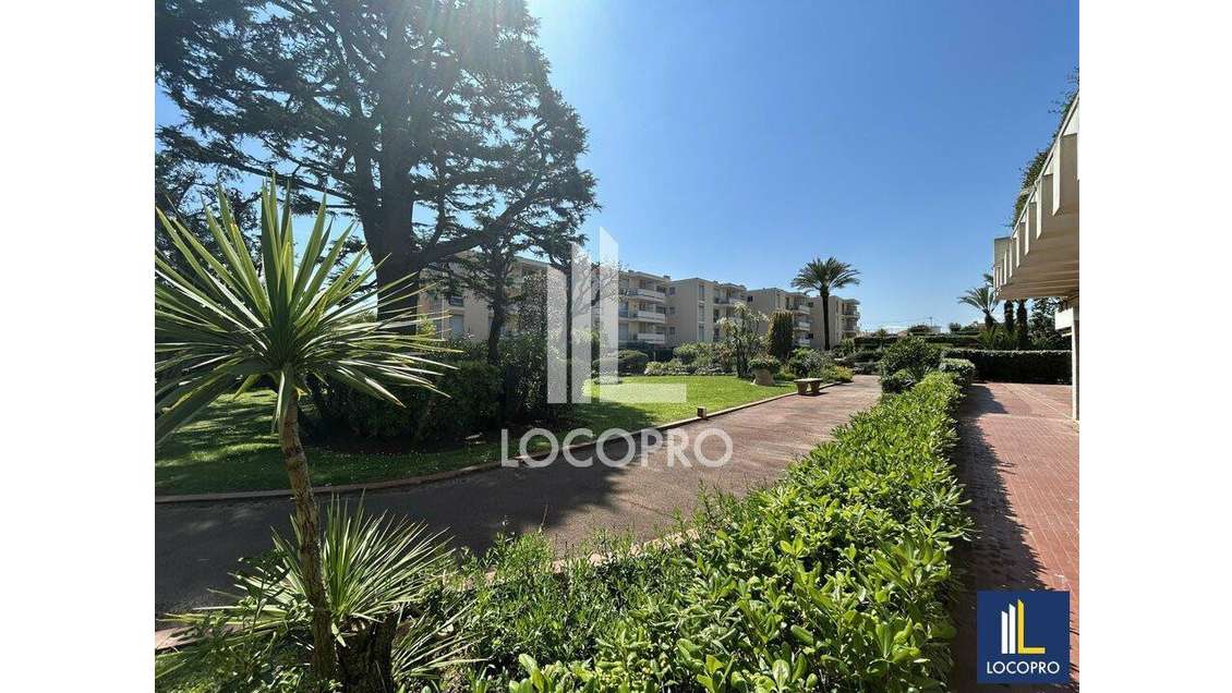Bureaux 330m² RDC à louer Cannes proche Croisette
