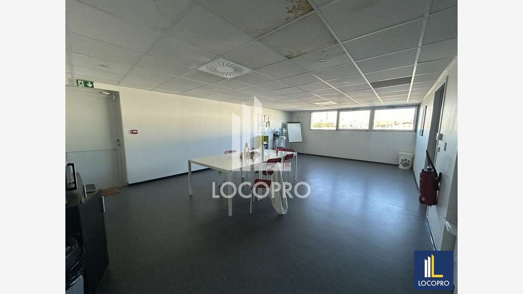 A louer bureaux de 346m² à Cannes la Bocca