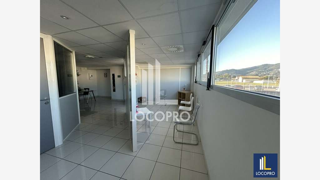 A louer bureaux de 346m² à Cannes la Bocca