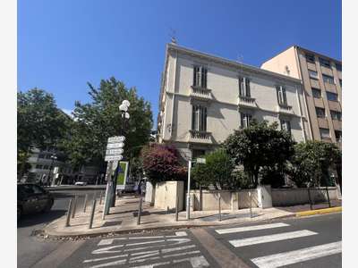Local pour profession liberale Cannes bd Carnot