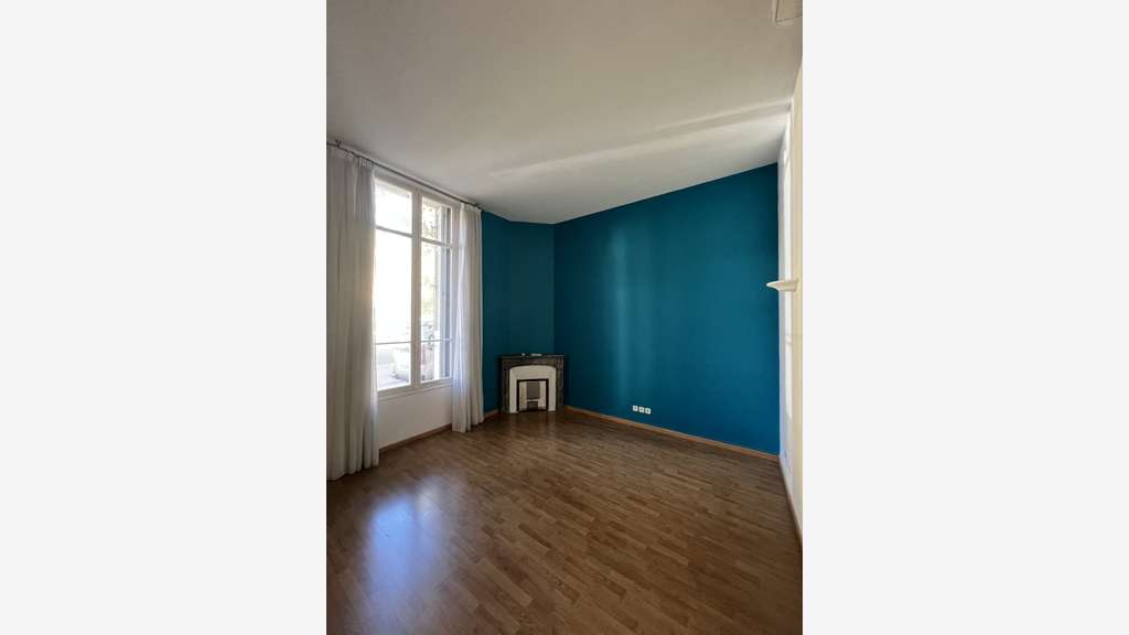 Local pour profession liberale Cannes bd Carnot
