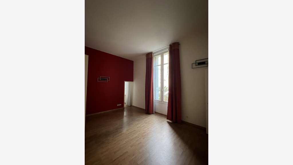 Local pour profession liberale Cannes bd Carnot