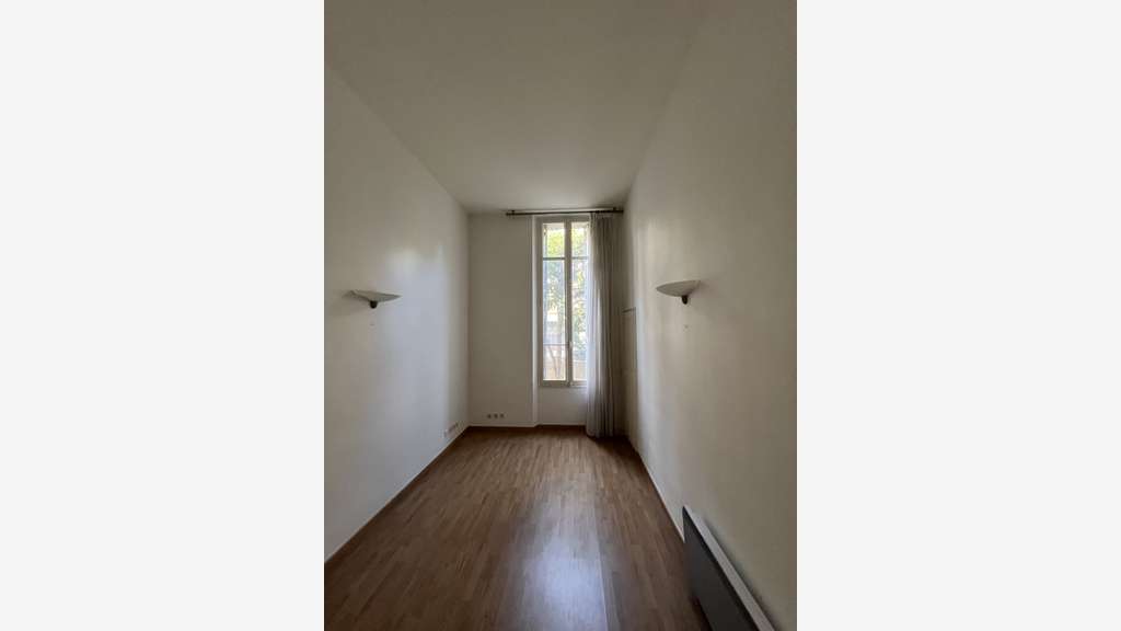 Local pour profession liberale Cannes bd Carnot