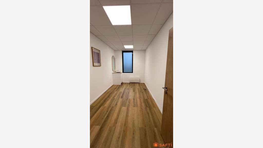 Location cabinets ou bureaux de 12m² à Capinghem
