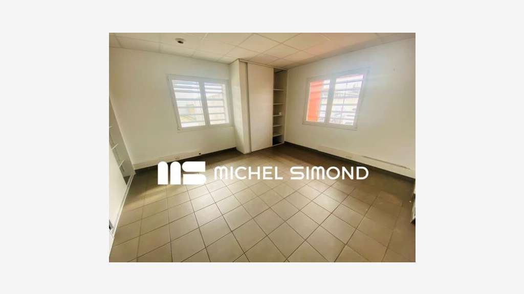 A louer bureaux bien situés 130m² à Carcassonne