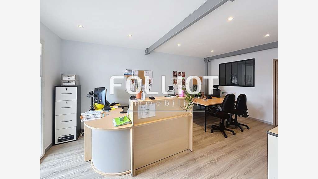 A louer bureaux de 150m² à Carentan Les Marais 