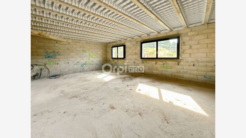 Bureaux neuf à louer de 65m² à Carnoules