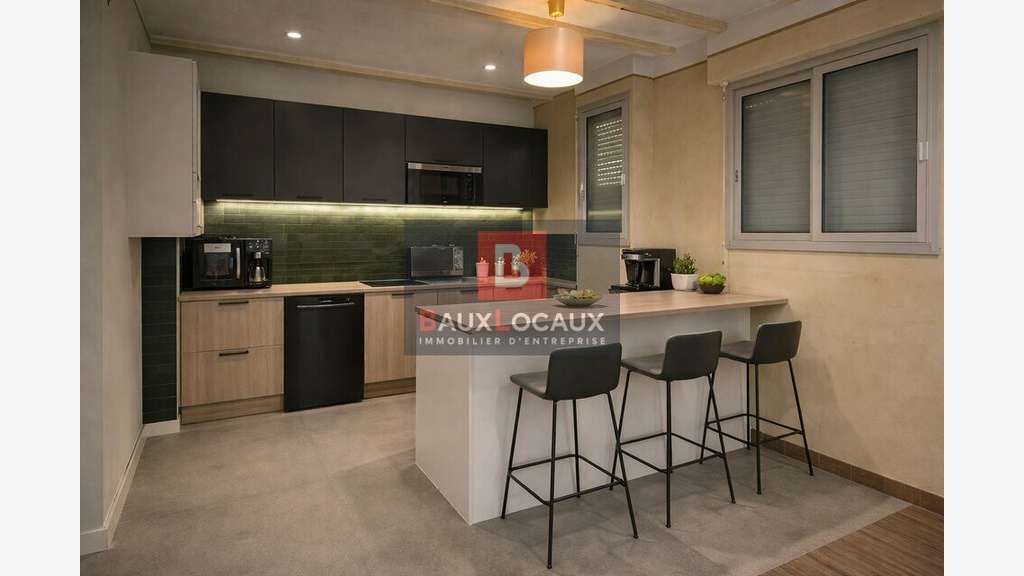 Bureaux 230m² sur 1000m² à louer à Carpentras