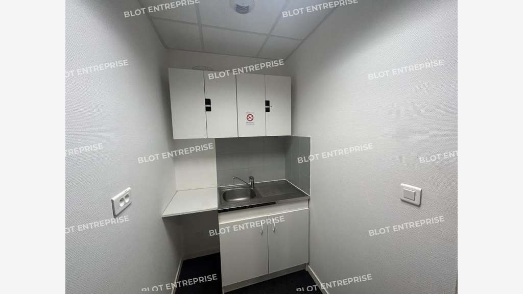 A louer bureaux 73m² RDC à Carquefou la Fleuriaye