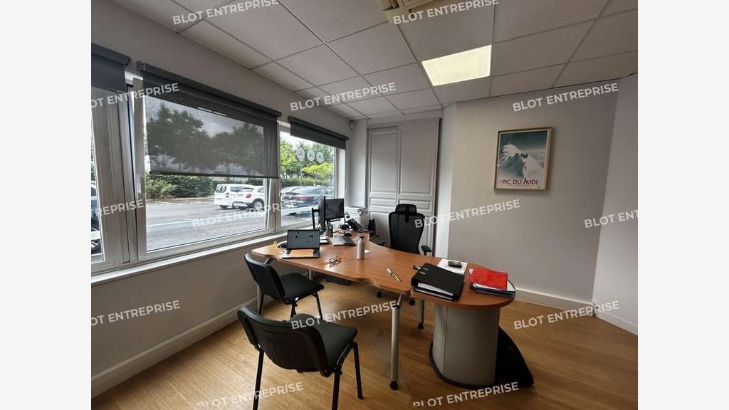 À vendre bureaux 91m² RDC à Carquefou 