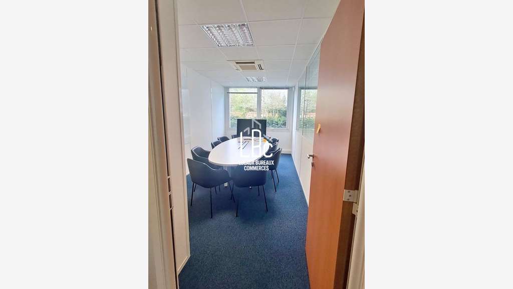 Bureaux 307m² à louer à Carquefou Parc Fleuriaye
