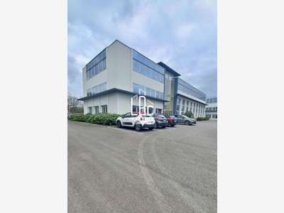 Bureaux 307m² à louer à Carquefou Parc Fleuriaye