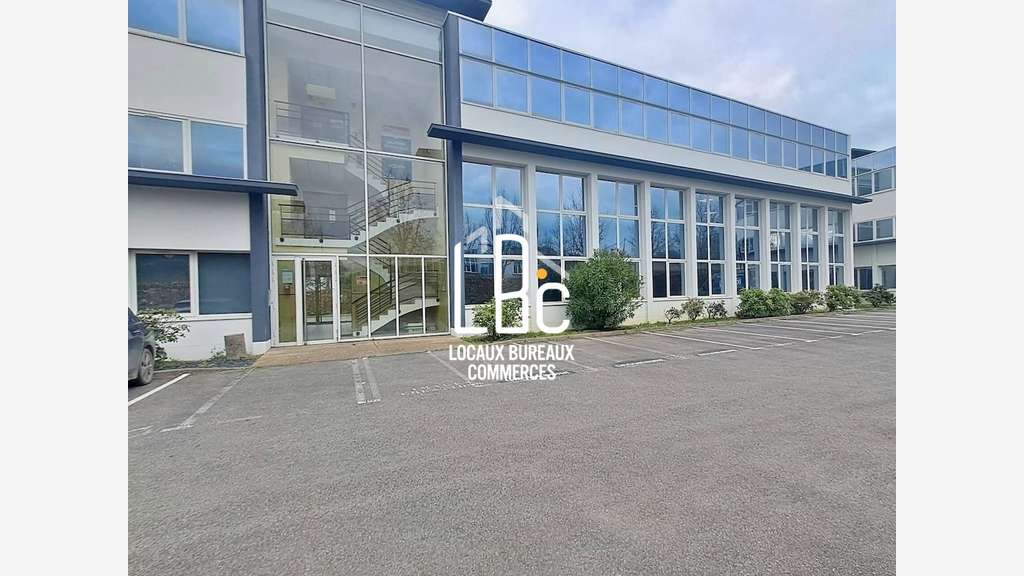 Bureaux 307m² à louer à Carquefou Parc Fleuriaye