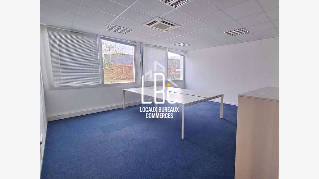 Bureaux 307m² à louer à Carquefou Parc Fleuriaye