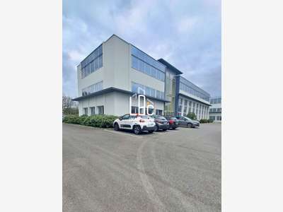 Bureaux 307m² à louer à Carquefou Parc Fleuriaye